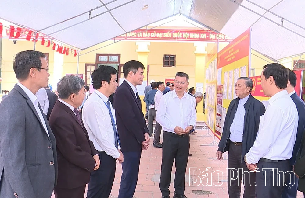 Lãnh đạo tỉnh dự lễ khai mạc và bỏ phiếu bầu cử đại biểu Quốc hội và đại biểu HĐND các cấp