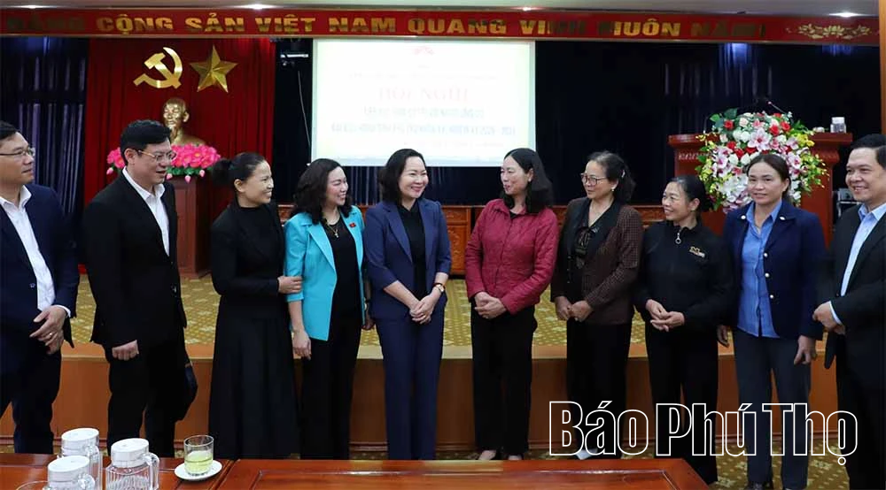 Các ứng cử viên đại biểu HĐND tỉnh khóa XX tiếp xúc cử tri tại xã Lạc Thủy và Cao Dương