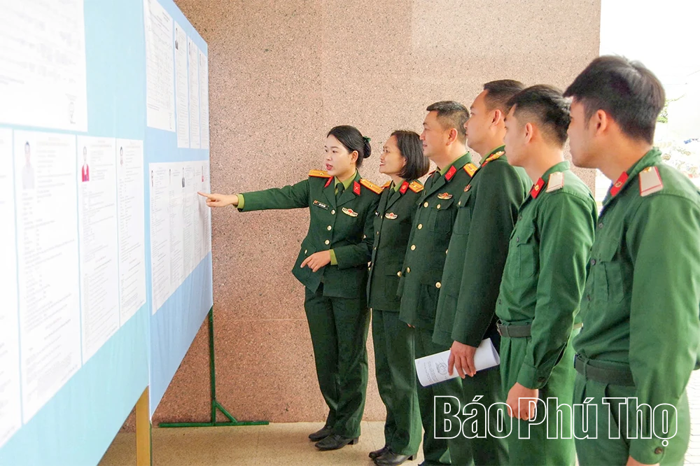 Cán bộ, chiến sĩ Ban CHPTKV 2 - Thống Nhất hướng về Ngày hội non sông