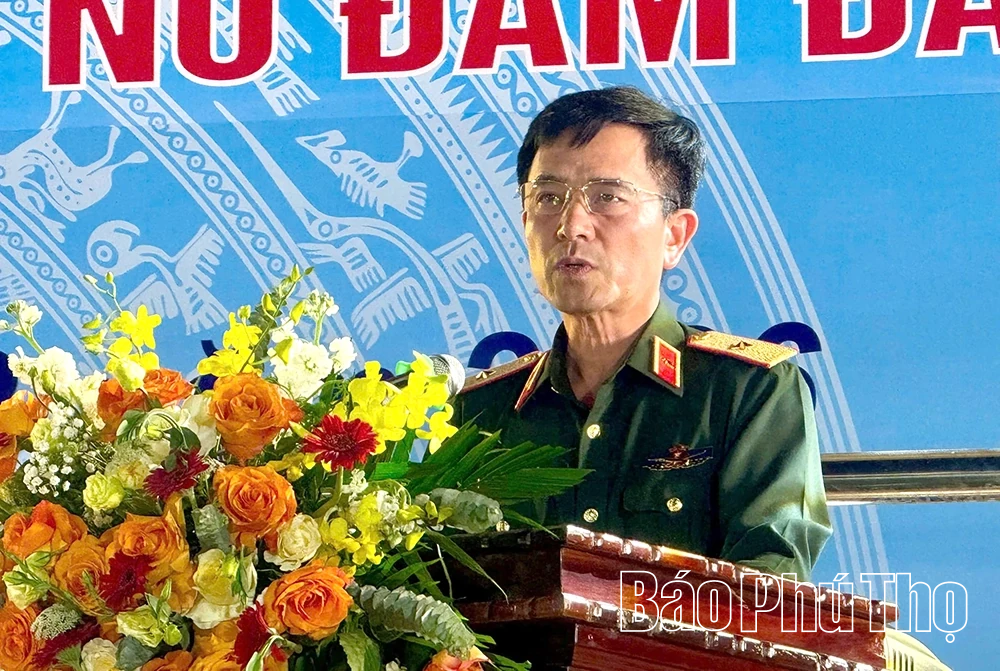 Binh chủng Tăng thiết giáp tôn vinh điển hình thanh niên tiên tiến, phụ nữ đảm đang