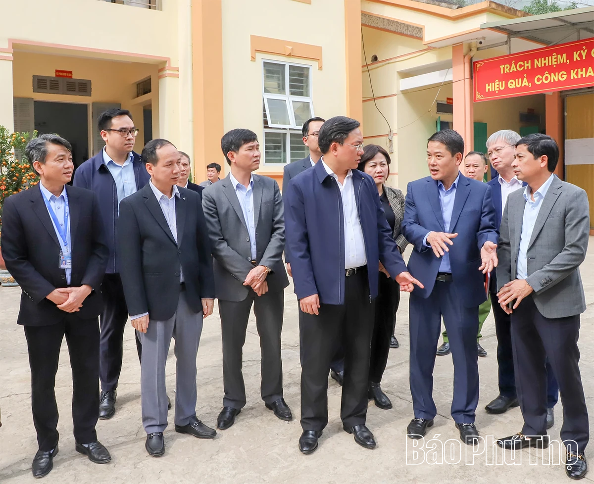 Gỡ “điểm nghẽn” nhân lực ở xã vùng khó