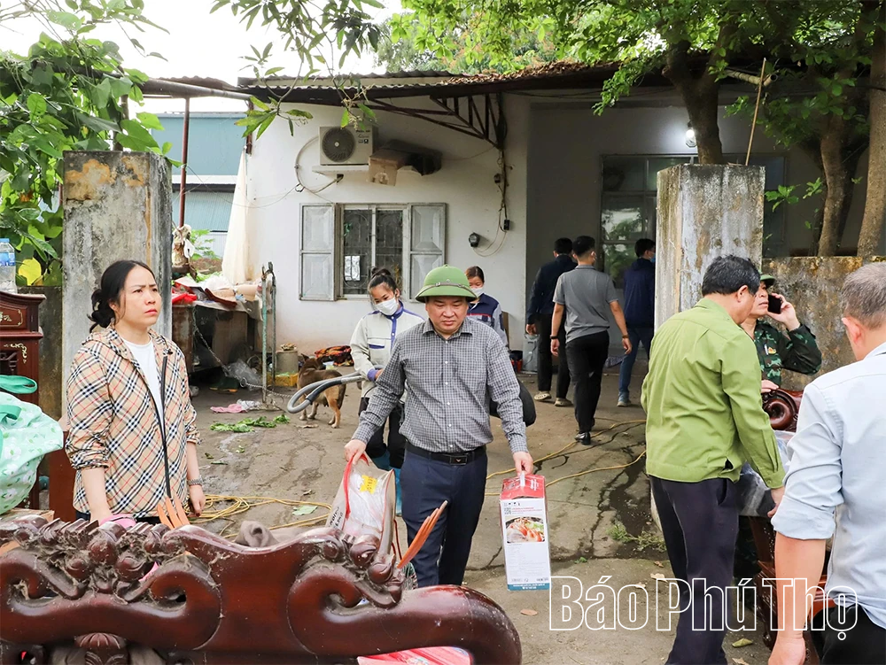 Vận động thành công hộ dân bàn giao đất cho dự án Khu công nghiệp Bờ trái sông Đà