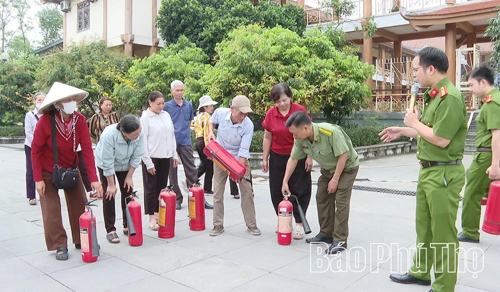 Tuyên truyền, thực tập phương án PCCC và CNCH tại Khu di tích lịch sử Đền Hùng