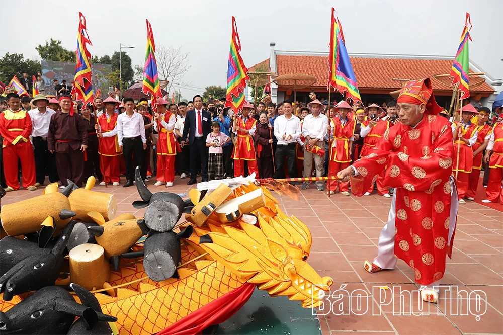 Qua miền di sản