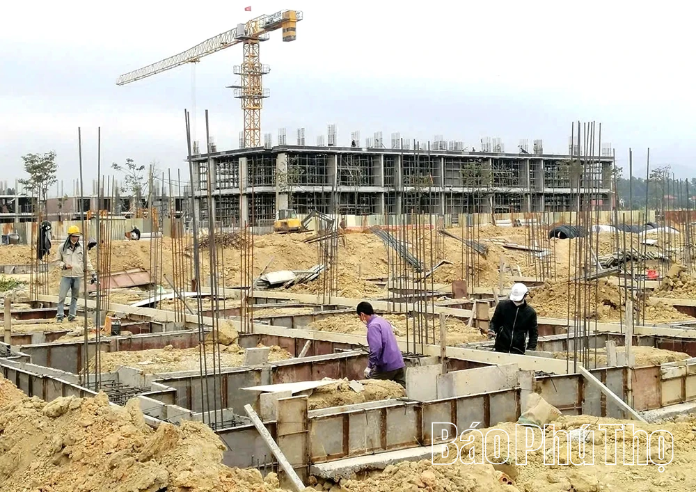 Giá vật liệu “phi mã” gây áp lực cho các công trình