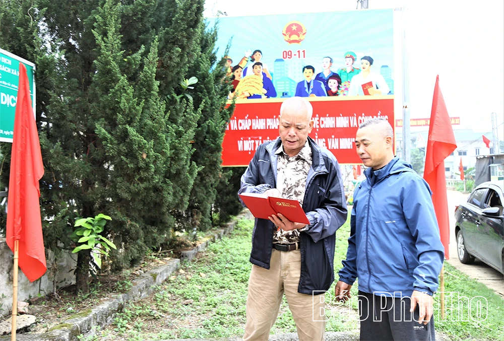 Xóm Tràng phát huy vai trò cán bộ, đảng viên xây dựng quê hương