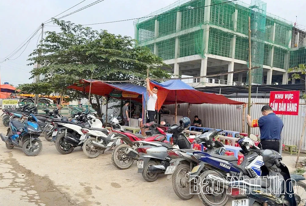 Cẩm Khê tăng cường giải tỏa hành lang, bảo đảm an toàn giao thông