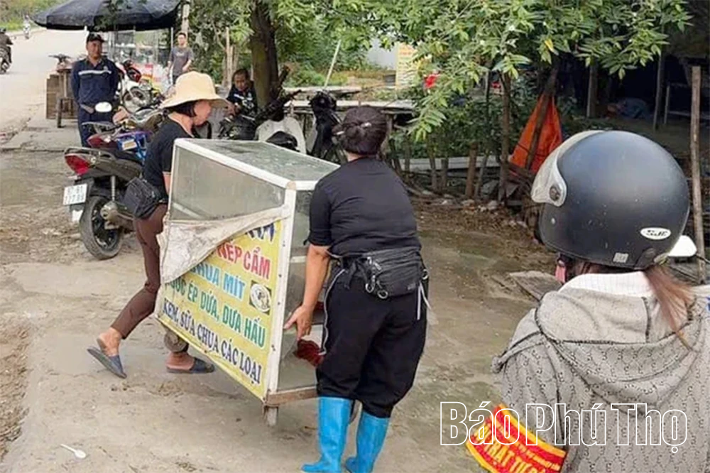 Cẩm Khê tăng cường giải tỏa hành lang, bảo đảm an toàn giao thông