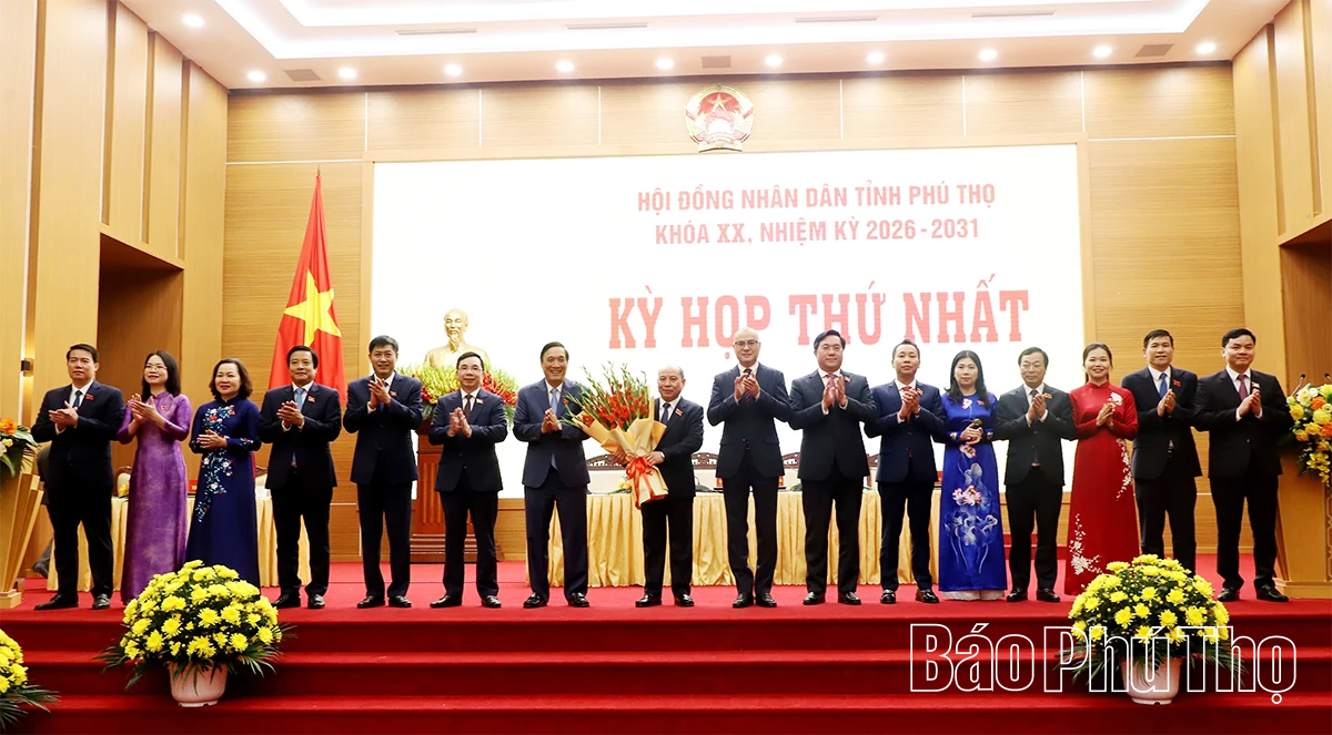Phú Thọ kiện toàn các chức danh của HĐND tỉnh và UBND tỉnh- Ảnh 2.