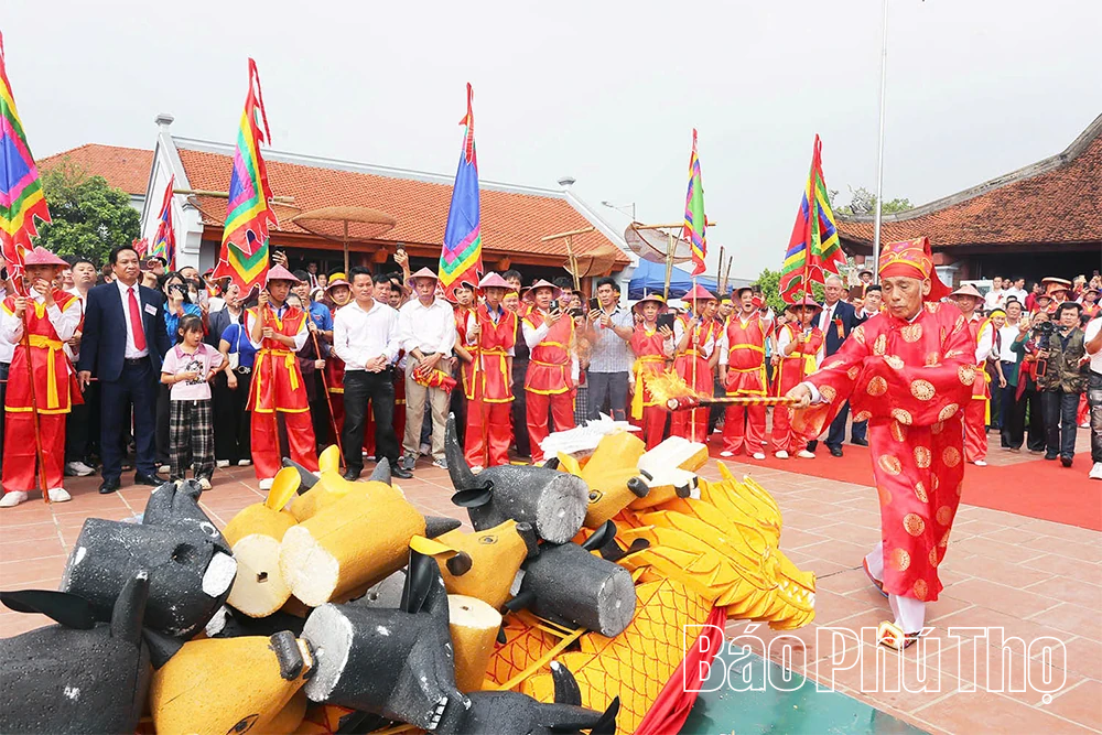 Nét đẹp văn hóa trong lễ hội làng
