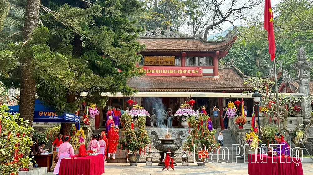 Trang nghiêm lễ cáo trước thềm ngày khai hội chính Lễ hội Tây Thiên Xuân Bính Ngọ