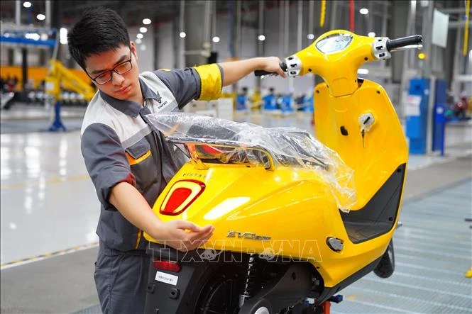 “Bùng nổ” thị trường xe máy điện