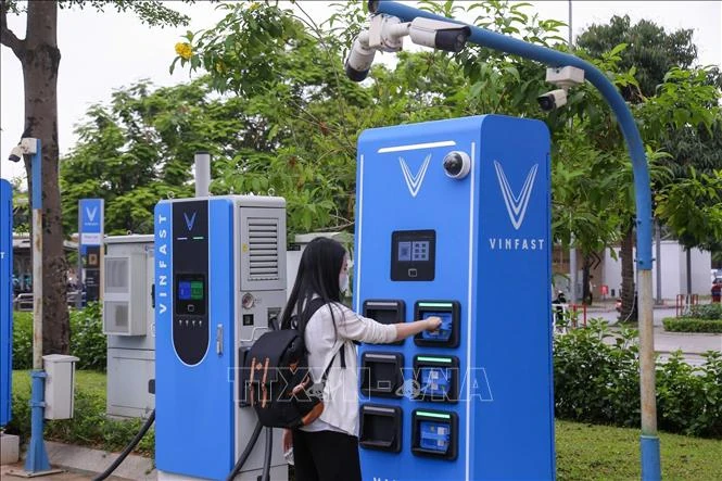 “Bùng nổ” thị trường xe máy điện