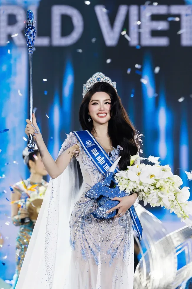 Phan Phương Oanh đăng quang Miss World Việt Nam 2026