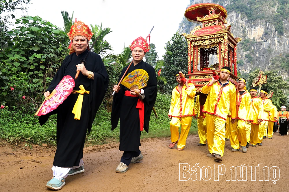Giữ hồn Mường Khênh qua lễ hội Đình Khênh