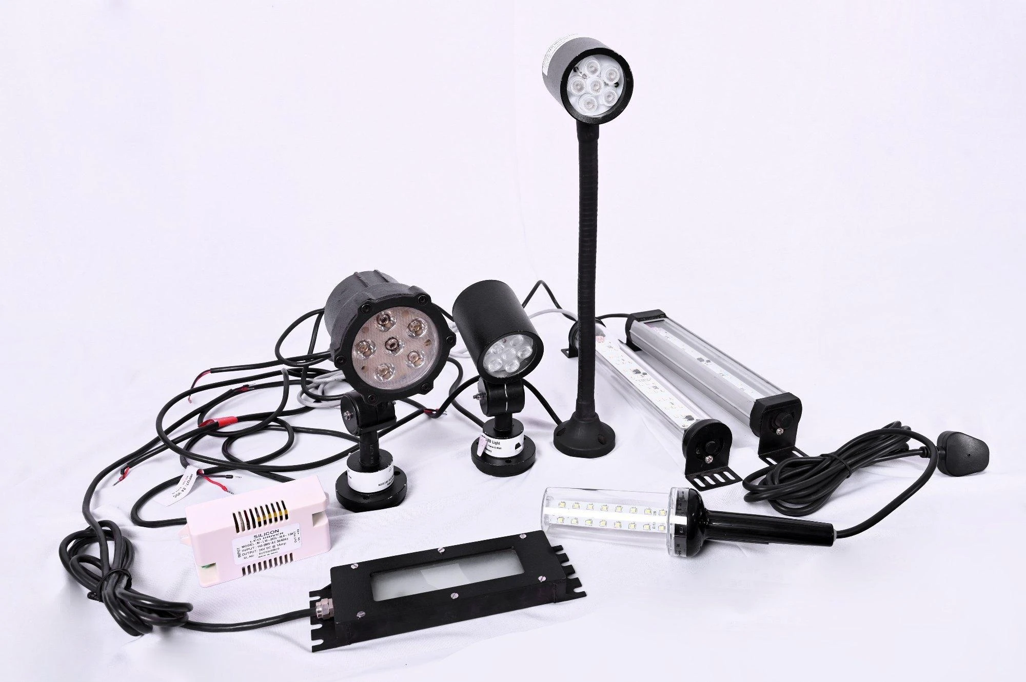 Đèn LED máy công cụ ATPro - Tăng độ chính xác gia công, giảm lỗi sản xuất