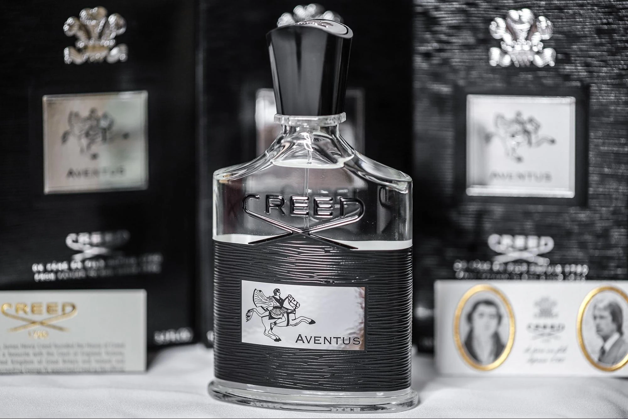 Nước hoa Creed Aventus cho nam và nữ - Khi một biểu tượng được kể bằng hai khí chất khác nhau