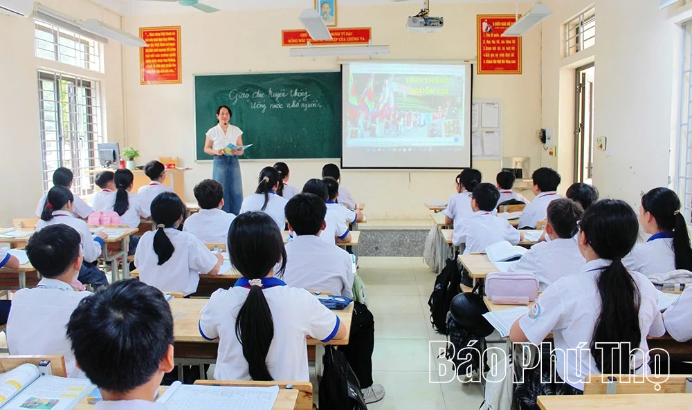 Giáo dục thế hệ trẻ hướng về cội nguồn dân tộc