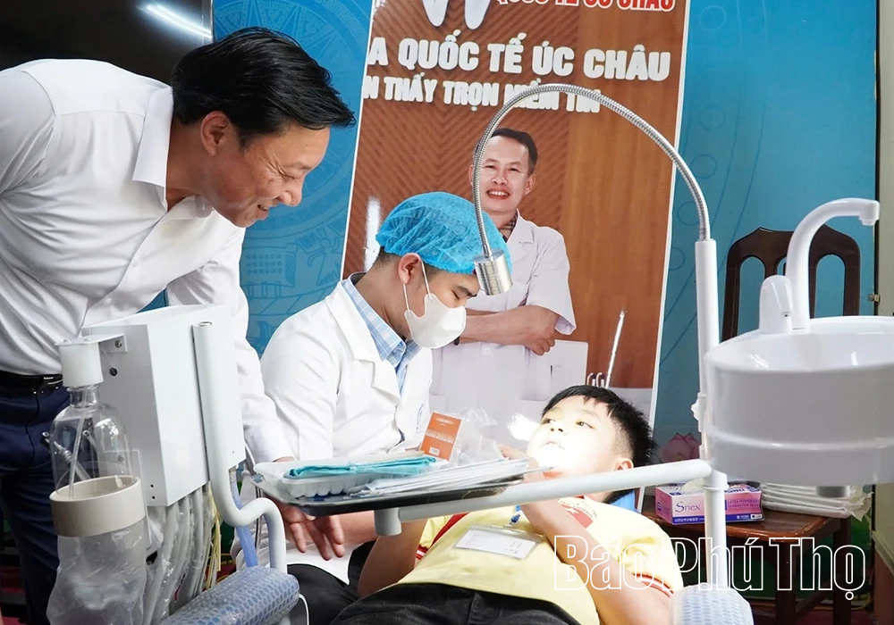 Triển khai mô hình kết hợp công tư chăm sóc răng miệng trong trường học