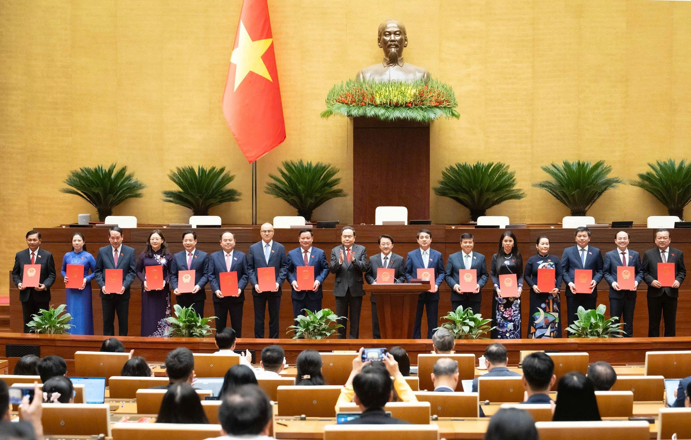 Phê chuẩn Bí thư Tỉnh ủy Phạm Đại Dương giữ chức Trưởng Đoàn đại biểu Quốc hội khoá XVI tỉnh Phú Thọ