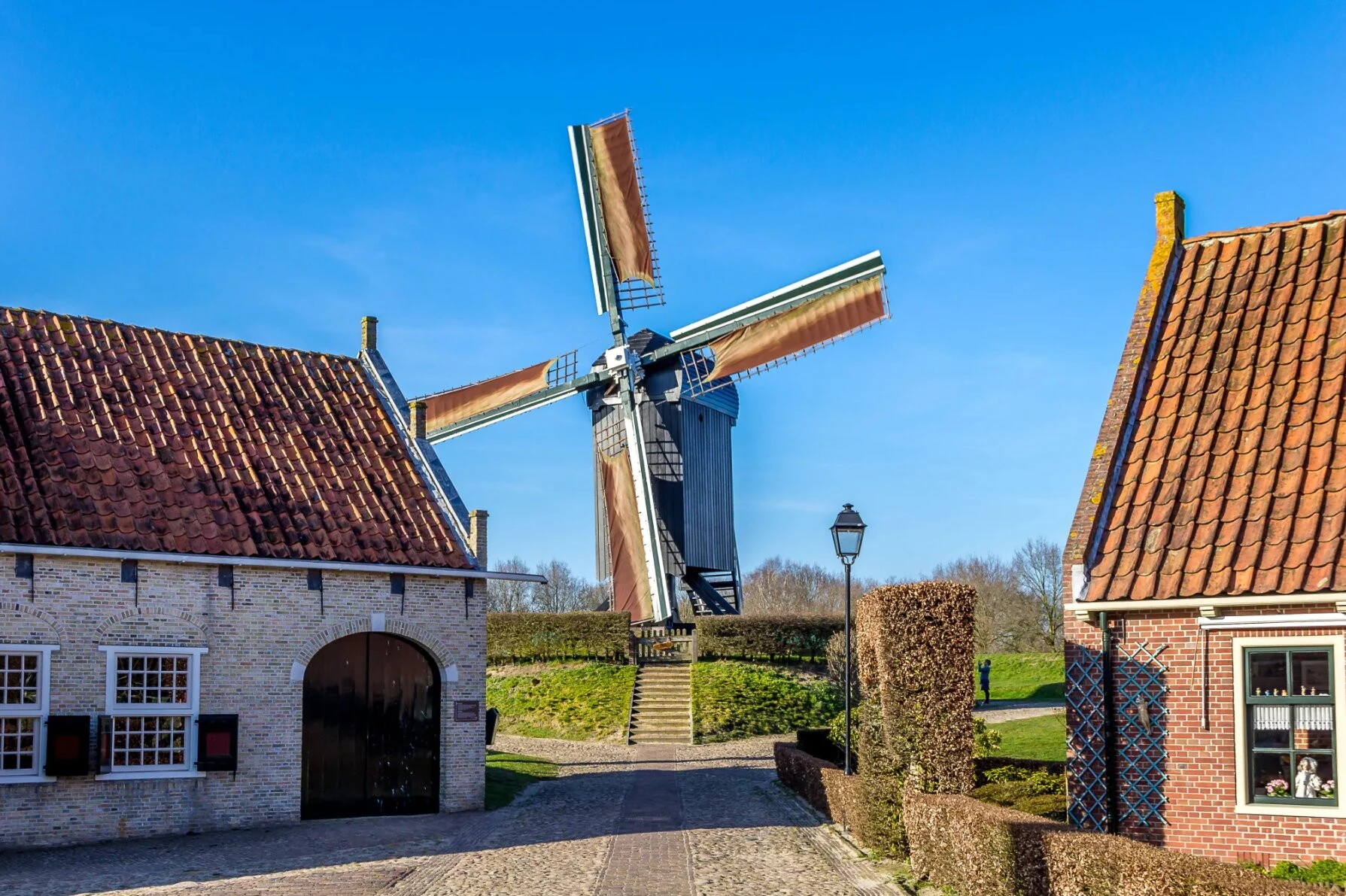 Ngôi làng đẹp như tranh vẽ, gây ấn tượng vì tạo hình ngôi sao độc đáo