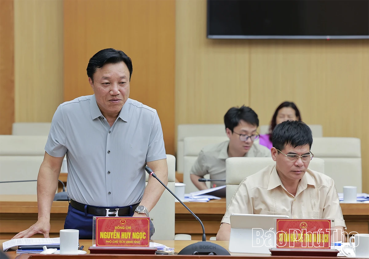 Chủ tịch UBND tỉnh Trần Duy Đông: Thủ trưởng các sở, ngành trực tiếp chỉ đạo, quyết liệt triển khai Nghị quyết 57