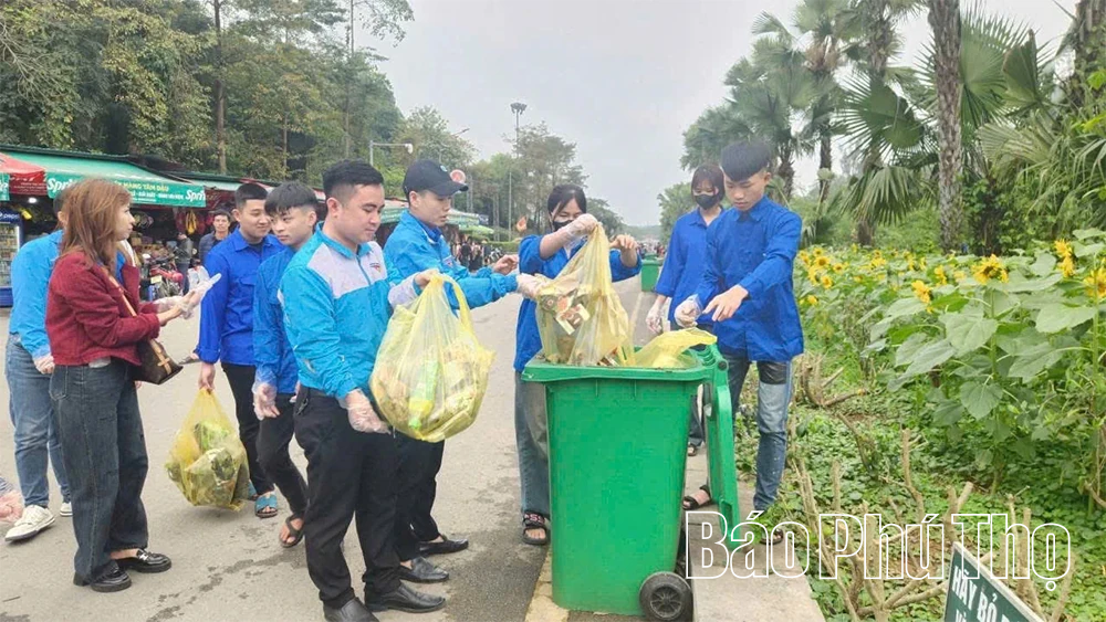Sắc “áo xanh” hướng về nguồn cội