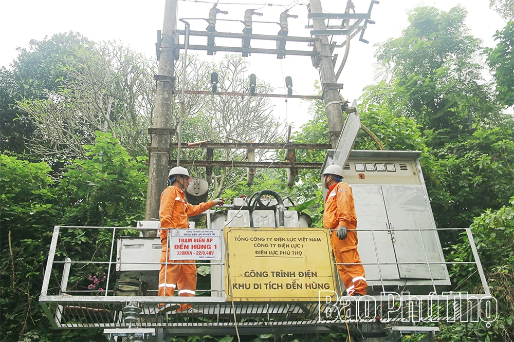 Ra quân giải phóng hành lang an toàn lưới điện phục vụ Giỗ Tổ Hùng Vương