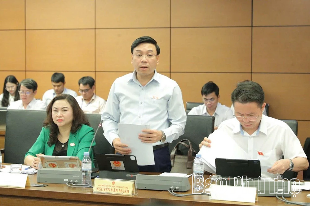 Đại biểu Quốc hội tỉnh Phú Thọ thảo luận một số dự án luật và tình hình phát triển kinh tế - xã hội