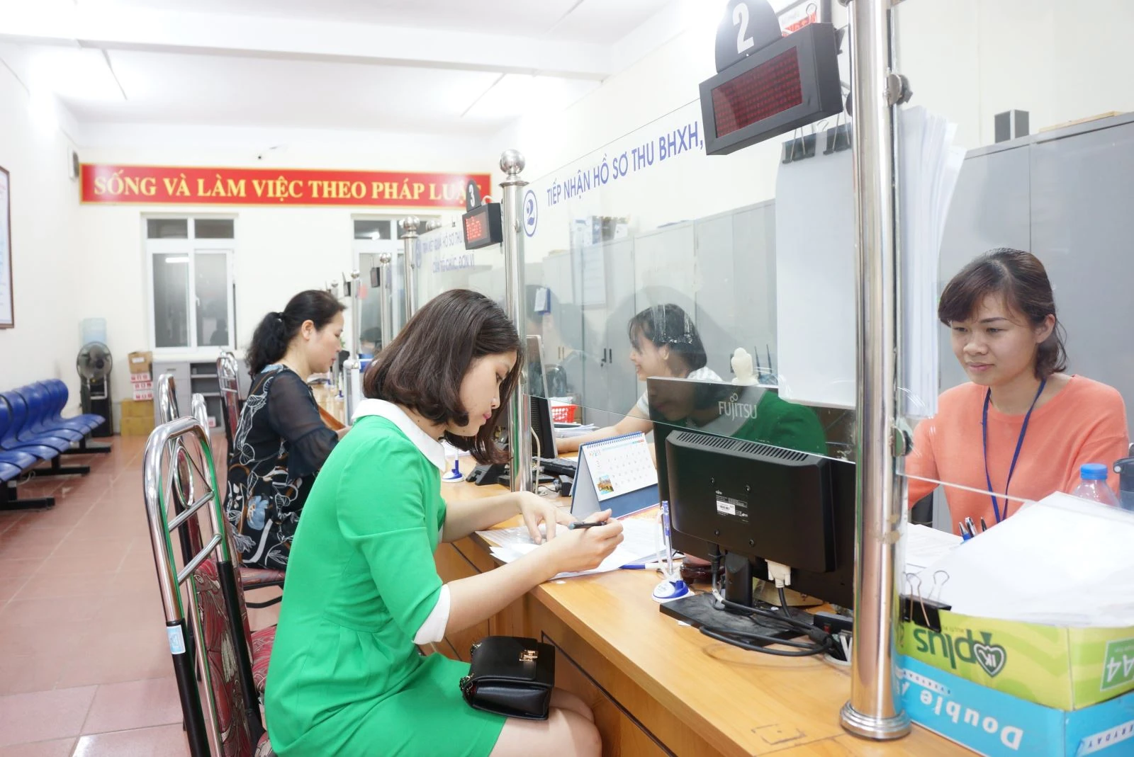 Những trường hợp nào được hưởng bảo hiểm hưu trí bổ sung từ ngày 10/5/2026?