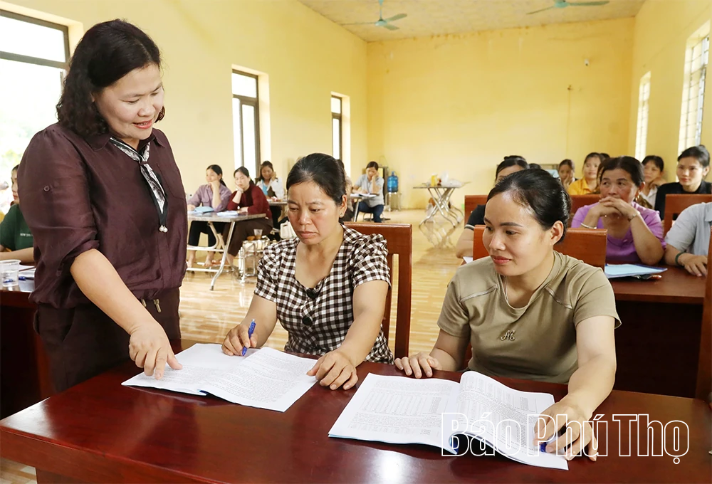 Trao sinh kế bền vững cho cộng đồng đặc biệt khó khăn