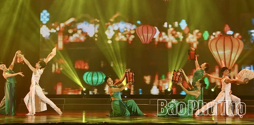 Giao lưu nghệ thuật phục vụ Nhân dân dịp Giỗ Tổ Hùng Vương tại các phường Hòa Bình, Vĩnh Phúc