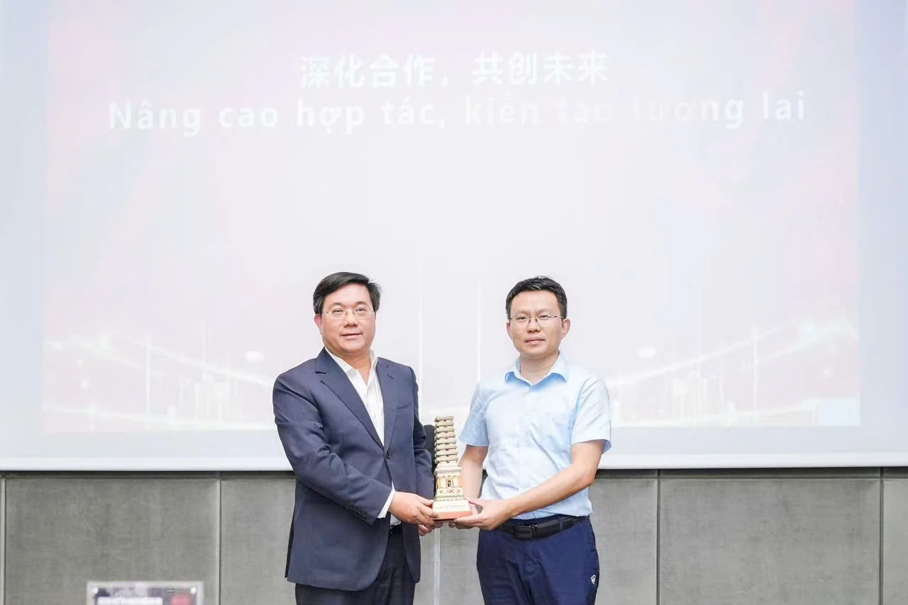 Đoàn đại biểu tỉnh Phú Thọ làm việc với Tập đoàn BYD về hợp tác trong lĩnh vực xe điện và năng lượng mới