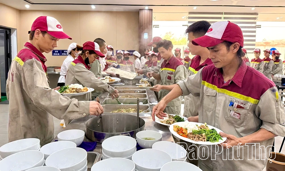 Khai trương nhà ăn SPC: Chăm lo thiết thực đời sống công nhân lao động