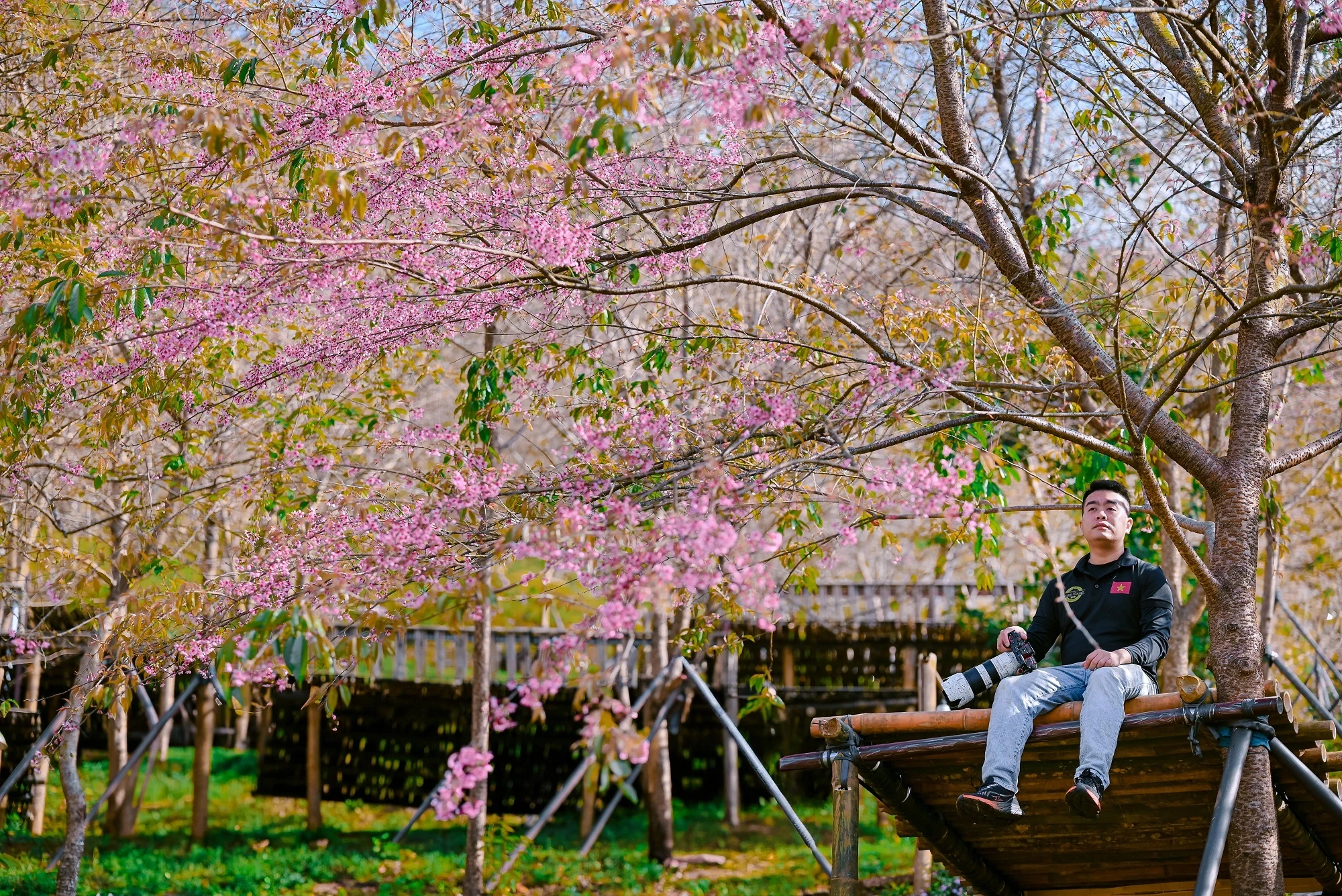 Hành trình lặng lẽ của Đinh Mạnh Hưng - Đi để giữ lại ký ức xứ Mường