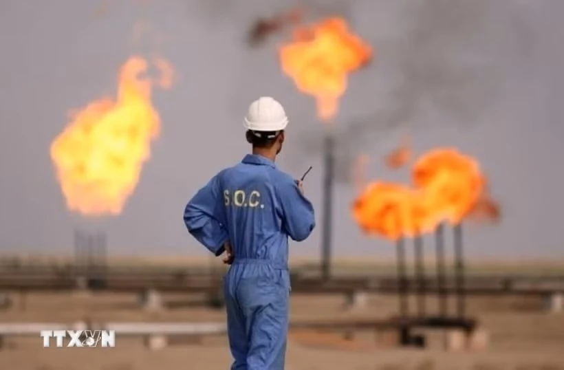 Iran đứng trước nguy cơ phải ngừng khai thác dầu