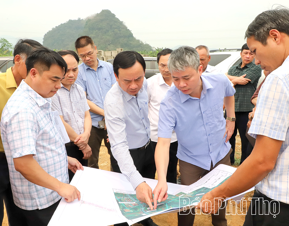 Phó Chủ tịch UBND tỉnh Quách Tất Liêm kiểm tra tiến độ thi công các dự án giao thông khu vực Hòa Bình