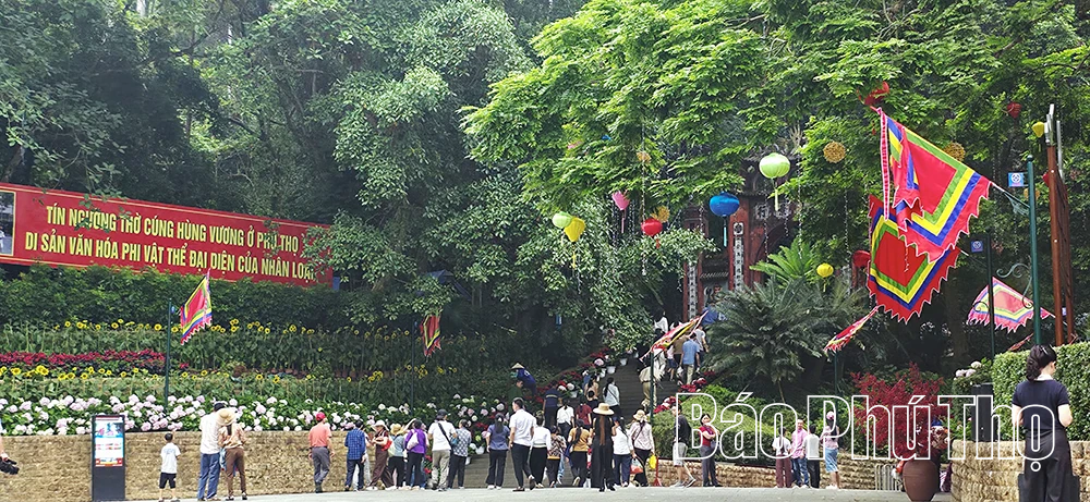 Nghĩa đồng bào sưởi ấm non thiêng Nghĩa Lĩnh