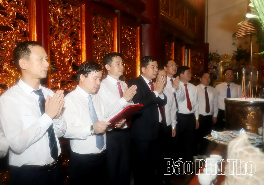 8 xã cụm số 11 dâng hương tưởng niệm các Vua Hùng