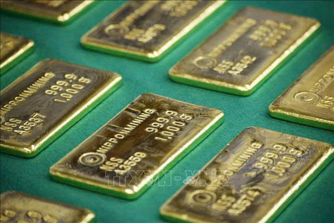 Giá vàng trong nước đảo chiều sụt giảm sáng 16/4