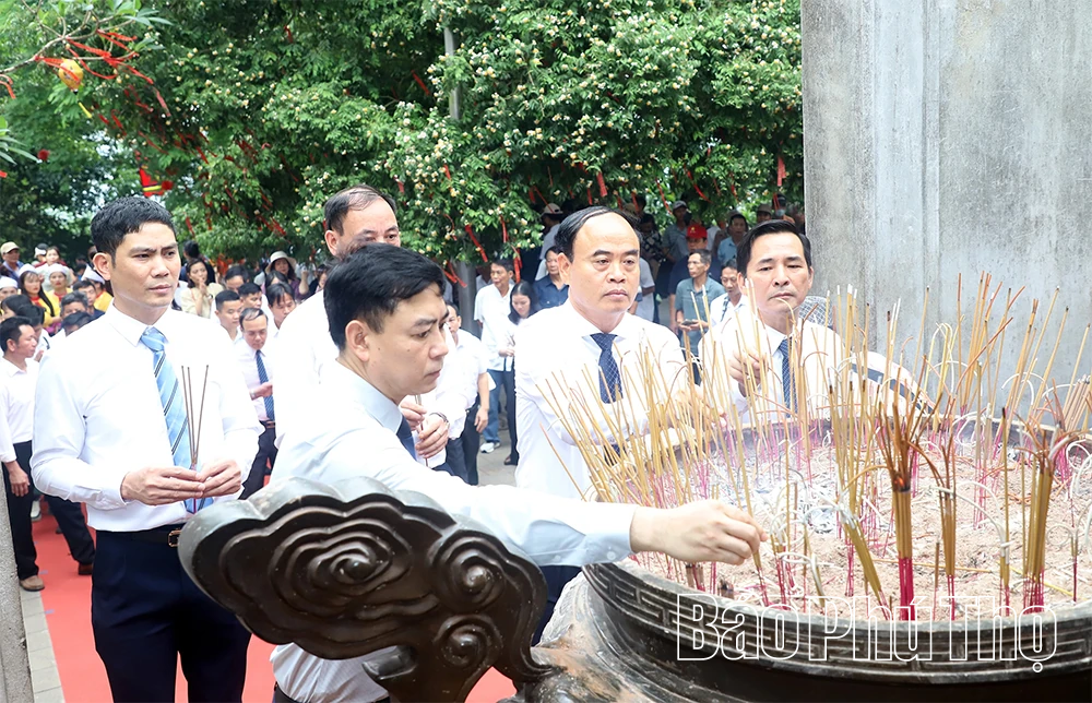 Xã Đạo Trù dâng hương tưởng niệm các Vua Hùng: Động lực từ quyết tâm đổi mới và phát triển