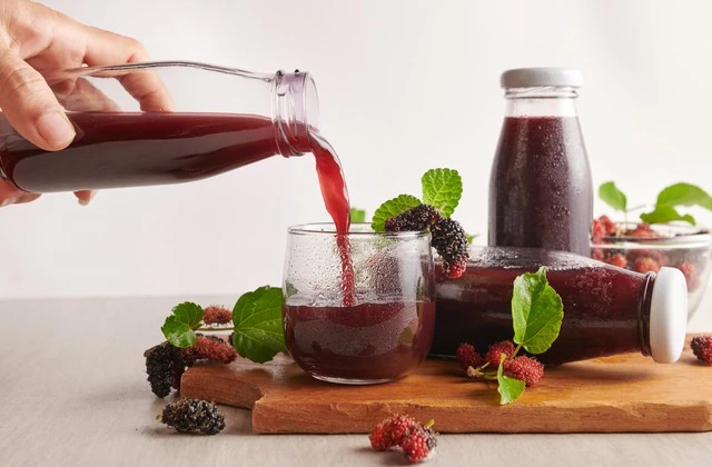 3 nhóm người nên ăn hoặc uống nước dâu tằm