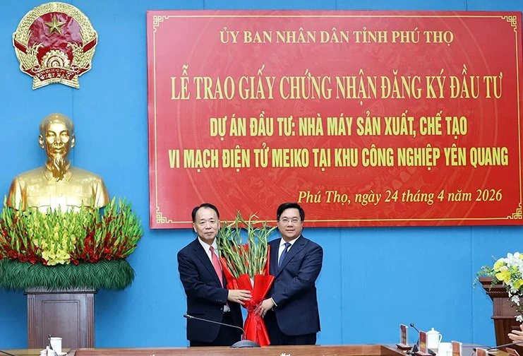 Phú Thọ trao Giấy chứng nhận đăng ký đầu tư Dự án Nhà máy sản xuất, chế tạo vi mạch điện tử Meiko