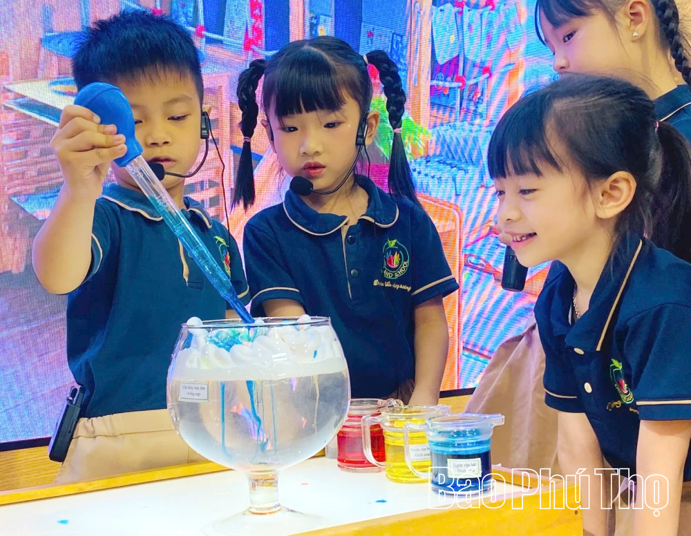 Tổ chức hoạt động trẻ mẫu giáo làm quen với tiếng Anh