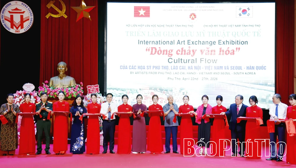 Khai mạc Triển lãm giao lưu mỹ thuật quốc tế “Dòng chảy văn hóa”
