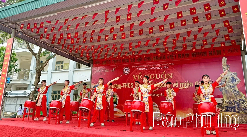 Trường THCS Phúc Yên hướng về miền Đất Tổ