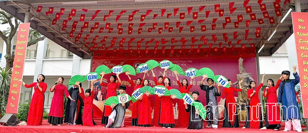 Trường THCS Phúc Yên hướng về miền Đất Tổ