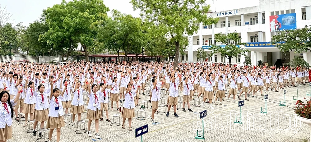 Trường THCS Phúc Yên hướng về miền Đất Tổ