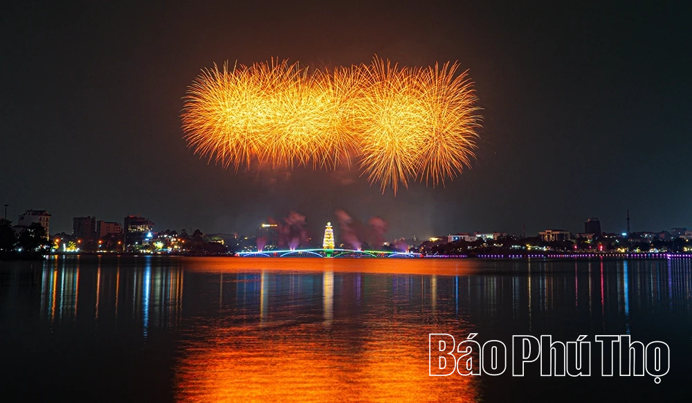 Rực rỡ “hoa trời” dịp Giỗ Tổ