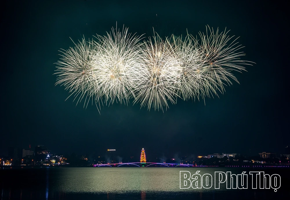 Rực rỡ “hoa trời” dịp Giỗ Tổ